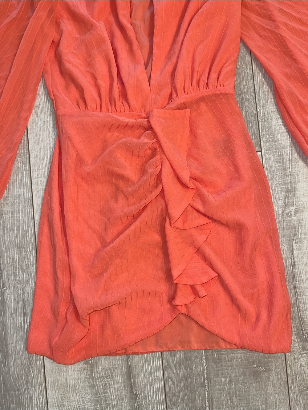 NBD Coral Ruffle Long-Sleeve Mini Dress Cut out detail XS- never worn! - Picture 4 of 8